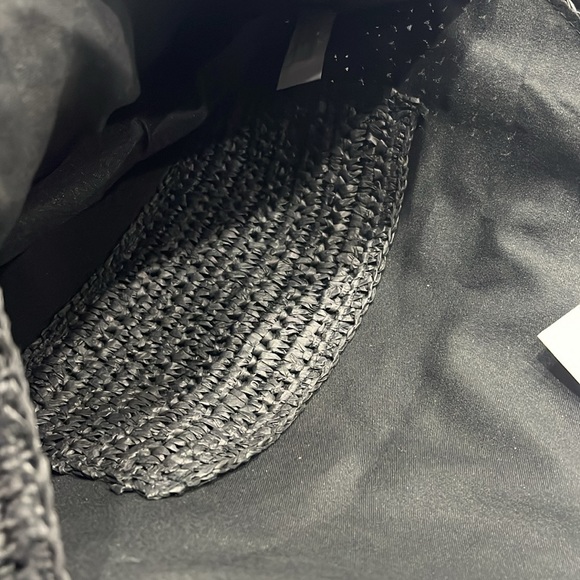 Woven shoulder crescent bag, lined, snap closure, interior pocket - Picture 5 of 5